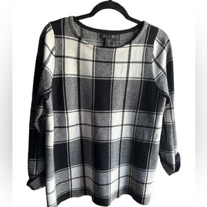 Tahari Plaid Sweater Boat neck Cuffed Sleeves Size Large Luxury Sweater Designer